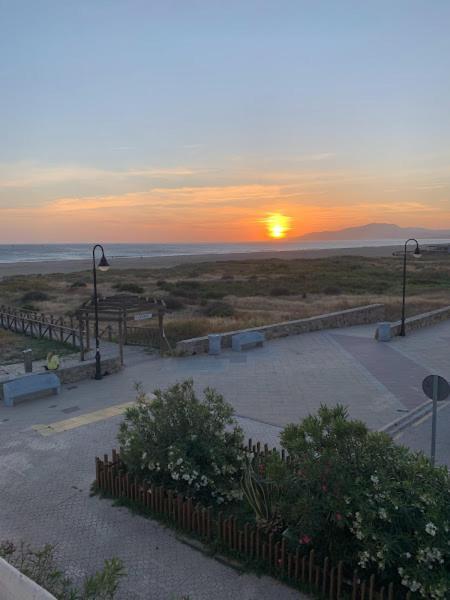 Apartamento A Pie De Playa Тарифа Екстериор снимка